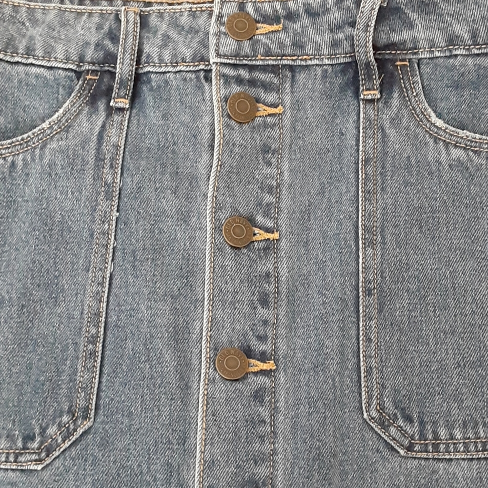 NWT Old Navy Retro button down denim skirt